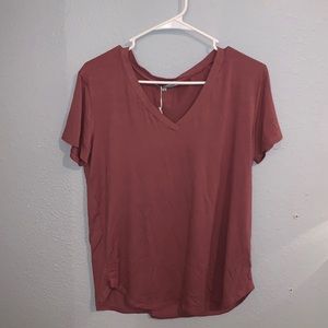 Medium v-neck Tee